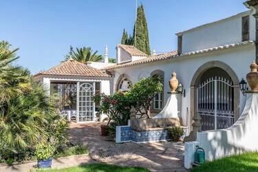 Farmhouse avec 6 chambres à vendre à Santa Bárbara de Nexe