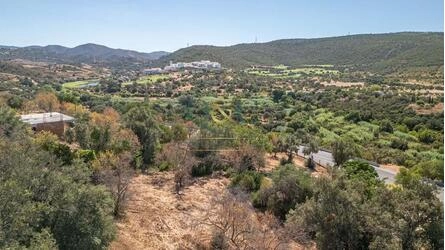 Land à vendre à Querença