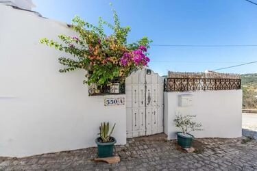 1 Bedroom Villa For Sale in São Brás de Alportel
