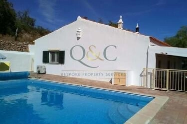 2 Bedroom Villa For Sale in Querença