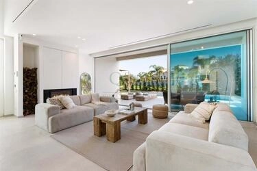 3 Bedroom Villa For Sale in Santa Bárbara de Nexe