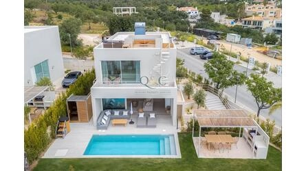 3 Bedroom Villa For Sale in Santa Bárbara de Nexe