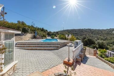Villa avec 3 chambres à vendre à Estoi