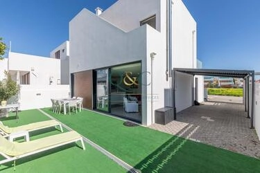 Villa avec 3 chambres à vendre à Luz de Tavira