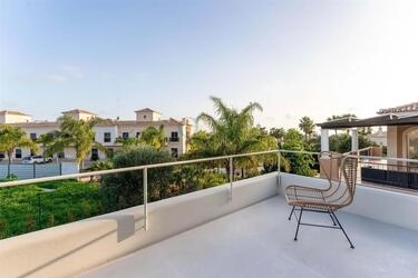 Villa com 3 quartos à venda em Santa Bárbara de Nexe