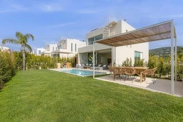 Villa com 3 quartos à venda em Santa Bárbara de Nexe