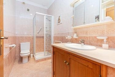 Villa com 3 quartos à venda em Santa Bárbara de Nexe