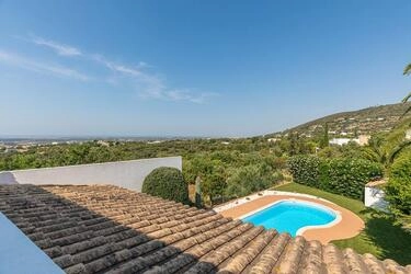 Villa com 3 quartos à venda em Santa Bárbara de Nexe