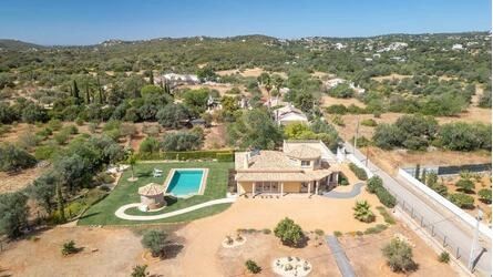 Villa com 3 quartos à venda em Santa Bárbara de Nexe