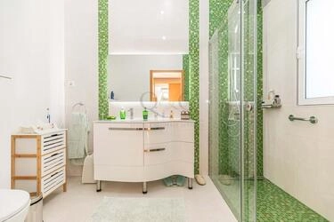 Villa com 3 quartos à venda em Santa Bárbara de Nexe