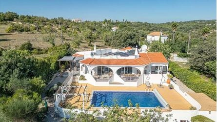 Villa com 3 quartos à venda em Santa Bárbara de Nexe