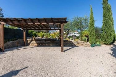 Villa com 3 quartos à venda em Santa Bárbara de Nexe