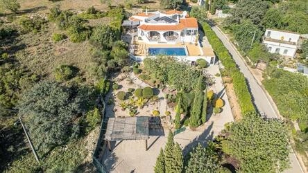Villa com 3 quartos à venda em Santa Bárbara de Nexe