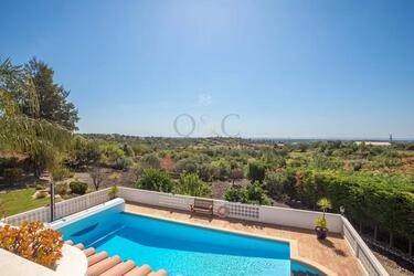 Villa com 3 quartos à venda em Conceição