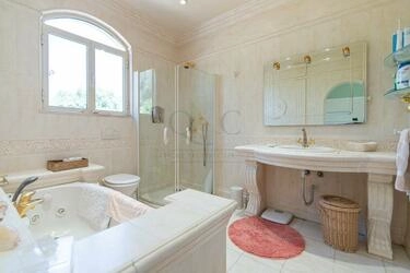 Villa com 3 quartos à venda em Santa Bárbara de Nexe