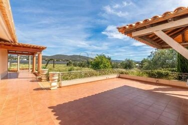 Villa com 3 quartos à venda em Santa Bárbara de Nexe