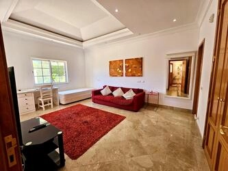 4 Bedroom Villa For Sale in Almancil