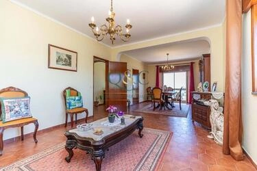 4 Bedroom Villa For Sale in Estoi
