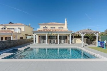 4 Bedroom Villa For Sale in Loulé (São Clemente)