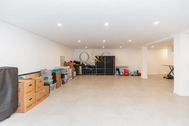 4 Bedroom Villa For Sale in Quarteira