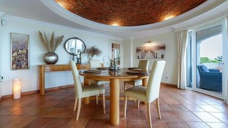 4 Bedroom Villa For Sale in Santa Bárbara de Nexe