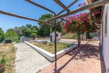 4 Bedroom Villa For Sale in São Brás de Alportel