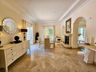 Villa avec 4 chambres à vendre à Almancil
