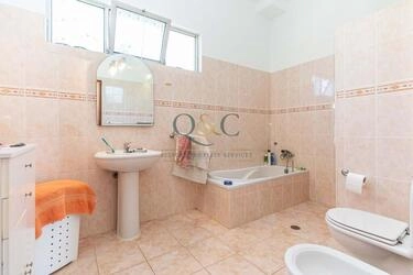 Villa avec 4 chambres à vendre à Estoi