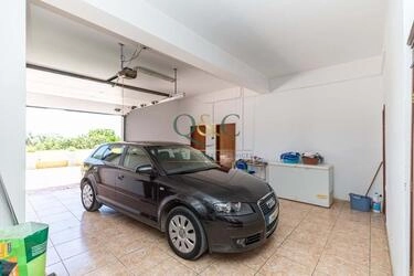 Villa avec 4 chambres à vendre à Estoi