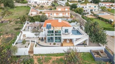 Villa avec 4 chambres à vendre à Loulé (São Sebastião)