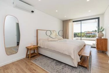 Villa avec 4 chambres à vendre à Quarteira