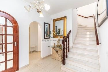 Villa avec 4 chambres à vendre à Quarteira