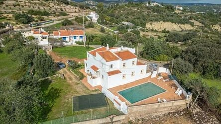 Villa avec 4 chambres à vendre à Santa Bárbara de Nexe