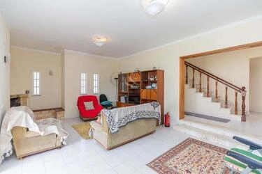 Villa avec 4 chambres à vendre à Santa Bárbara de Nexe