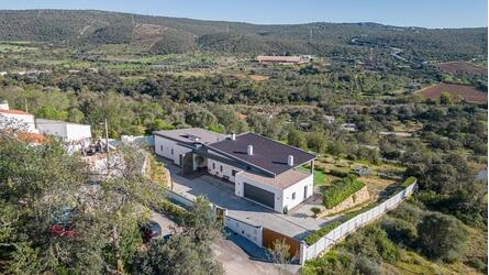 Villa avec 4 chambres à vendre à Querença