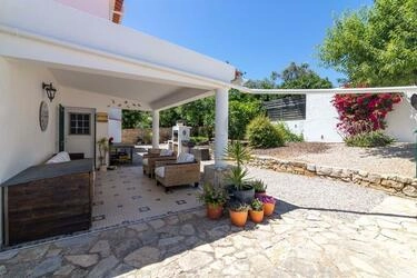 Villa avec 4 chambres à vendre à Santa Bárbara de Nexe