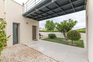 Villa com 4 quartos à venda em Santa Bárbara de Nexe