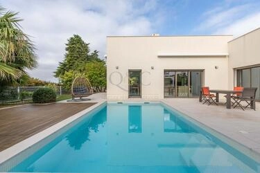 Villa com 4 quartos à venda em Santa Bárbara de Nexe