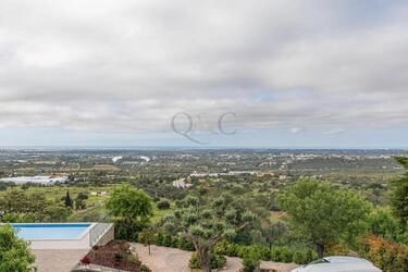 Villa com 4 quartos à venda em Santa Bárbara de Nexe