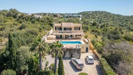 Villa com 4 quartos à venda em Santa Bárbara de Nexe