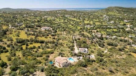 Villa com 4 quartos à venda em Santa Bárbara de Nexe