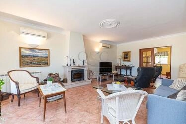 Villa com 4 quartos à venda em Santa Bárbara de Nexe