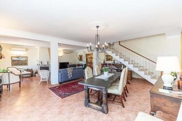 Villa com 4 quartos à venda em Santa Bárbara de Nexe