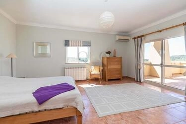 Villa com 4 quartos à venda em Santa Bárbara de Nexe