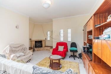 Villa com 4 quartos à venda em Santa Bárbara de Nexe
