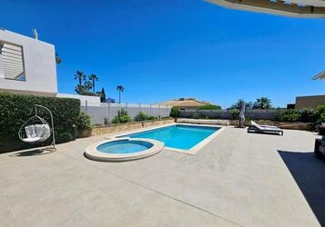 Villa avec 5 chambres à vendre à Almancil