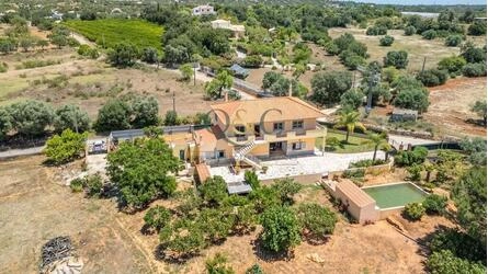 Villa avec 4 chambres à vendre à Estoi